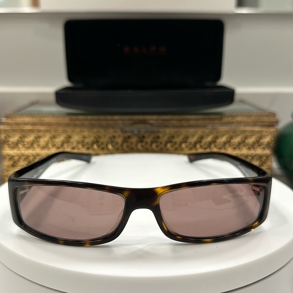 Ralph Lauren Brown/Amber Tortoiseshell Sunglasses EUC & RL Hard-Case EUC - Picture 3 of 17